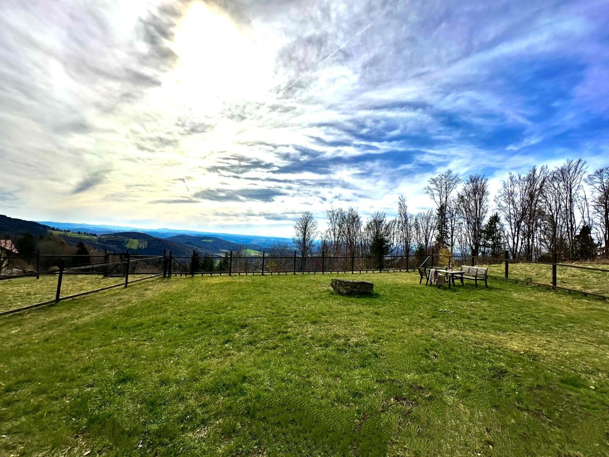Gemuetliches Alpenblick Berg-Bungalow + Grosser Garten + Netflix! Schöfweg Εξωτερικό φωτογραφία